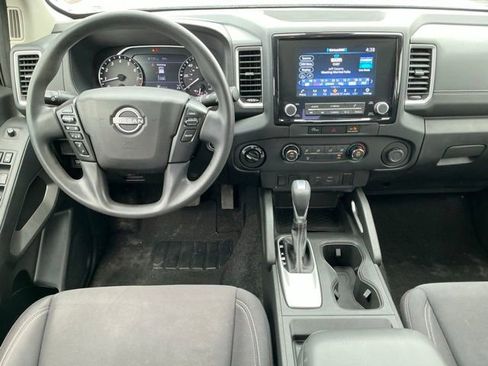 Used 2023 Nissan Frontier SV AWD/4WD image 15