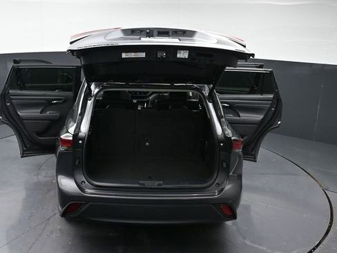 Used 2024 Toyota Highlander XLE image 45