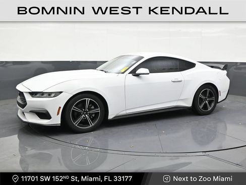 Used 2024 Ford Mustang Coupe RWD image 1