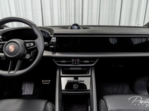 Used 2025 Porsche Macan 4S Electric image 37