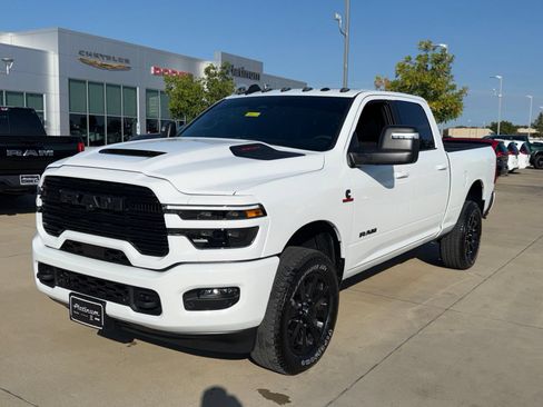 Used 2025 RAM 2500 Laramie w/ Night Edition AWD/4WD image 9