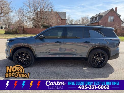 Used 2025 Chevrolet Traverse RS FWD image 25