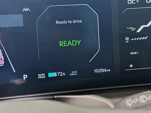 Used 2024 Kia EV9 Light RWD image 19
