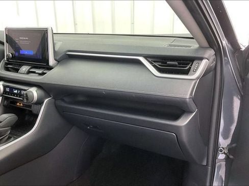 Used 2023 Toyota RAV4 XLE AWD/4WD image 17