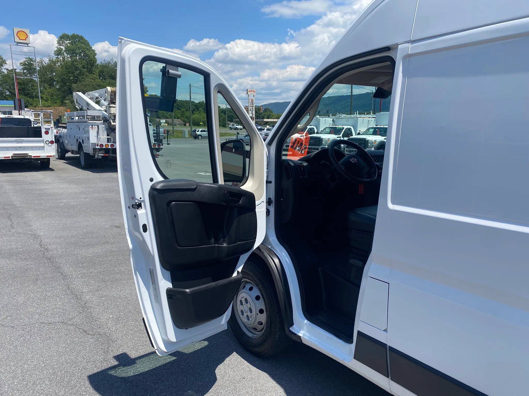 Used 2019 RAM ProMaster 2500 FWD image 7