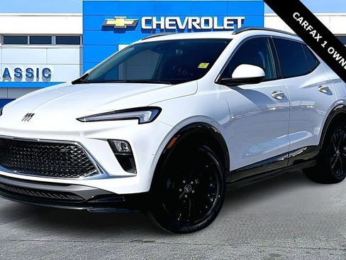 Used 2024 Buick Encore GX Sport Touring w/ Comfort Package image 3