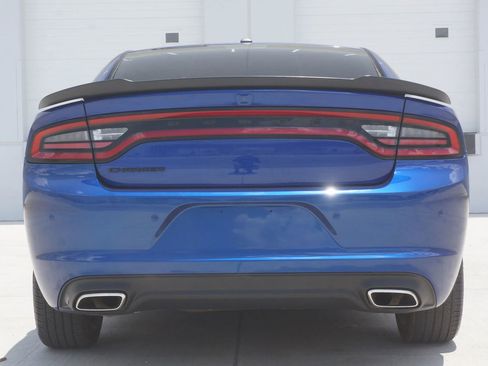 Used 2021 Dodge Charger SXT w/ Blacktop Package RWD image 9