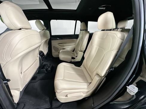 Used 2023 Jeep Grand Cherokee L Limited w/ Luxury Tech Group II AWD/4WD image 4