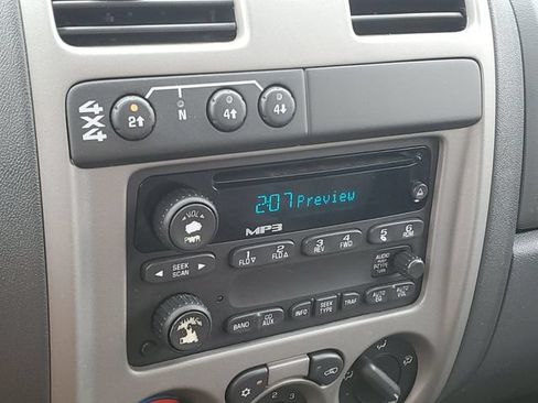 Used 2005 Chevrolet Colorado LS AWD/4WD image 21