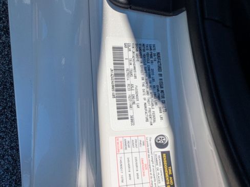 Used 2017 Nissan 370Z Touring image 33