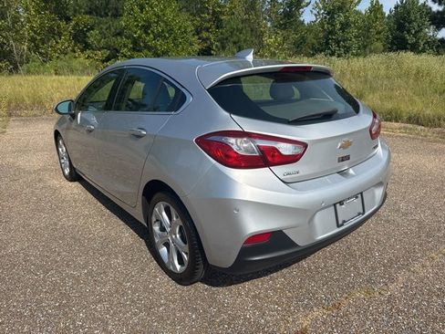 Used 2018 Chevrolet Cruze Premier w/ Enhanced Convenience Package image 4