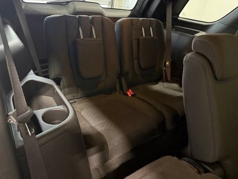 Used 2014 Ford Explorer XLT w/ Equipment Group 201A AWD/4WD image 25
