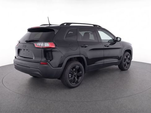 Used 2021 Jeep Cherokee Latitude Plus FWD image 4