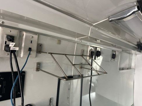 Used 2020 Mercedes-Benz Sprinter 4500 w/ Premium Plus Package image 52