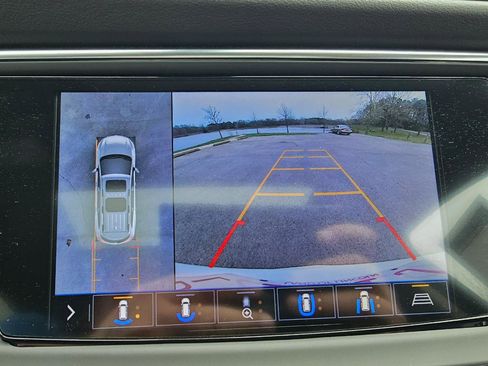 Used 2021 Buick Enclave Avenir w/ Avenir Technology Package image 51