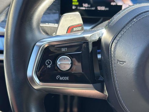 Used 2023 BMW 760i xDrive w/ Executive Package image 23