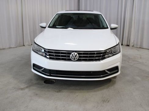 Used 2017 Volkswagen Passat 1.8T SE FWD image 26
