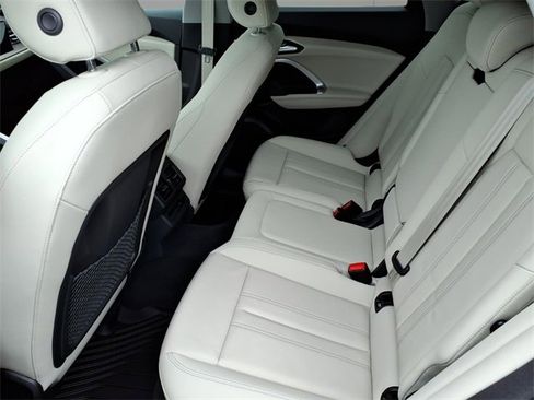 Used 2025 Audi Q5 Premium Plus w/ Premium Plus image 9