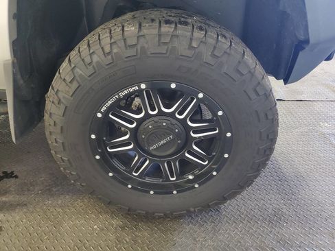 Used 2009 HUMMER H3T Luxury image 20