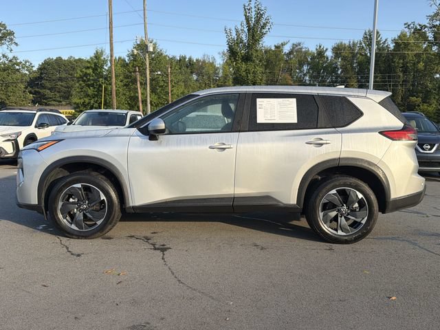 Used 2025 Nissan Rogue SV AWD/4WD image 6