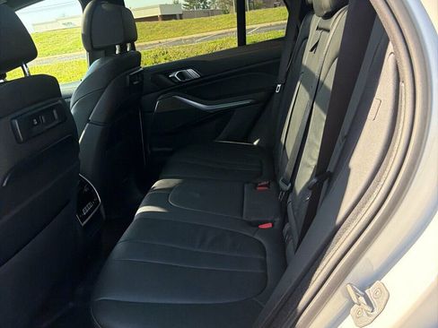 Used 2019 BMW X5 xDrive40i w/ Luxury Seating Package image 15
