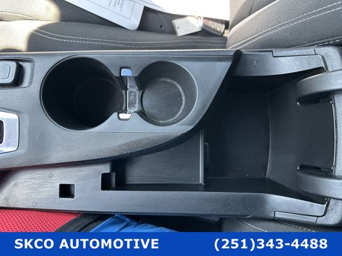 Used 2021 Chevrolet Camaro LT image 25