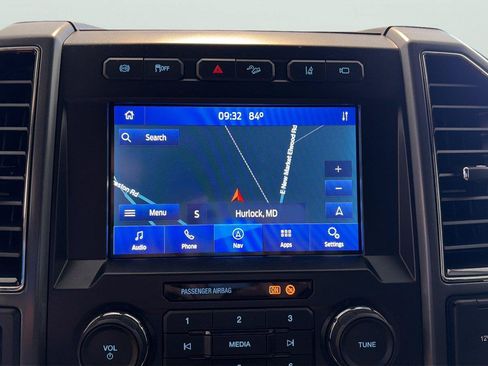 Used 2022 Ford F350 XLT w/ XLT Premium Package AWD/4WD image 18
