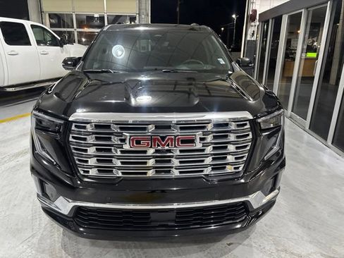 Used 2026 GMC Acadia Denali w/ Super Cruise Package AWD/4WD image 2