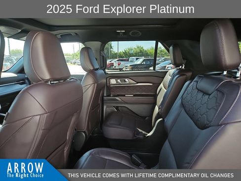 Used 2025 Ford Explorer Platinum w/ Ultimate Package AWD/4WD image 19