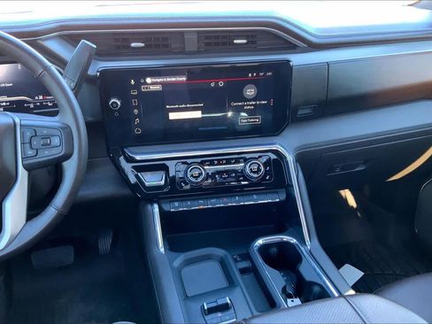 Used 2024 GMC Sierra 2500 Denali w/ Denali Reserve Package image 6