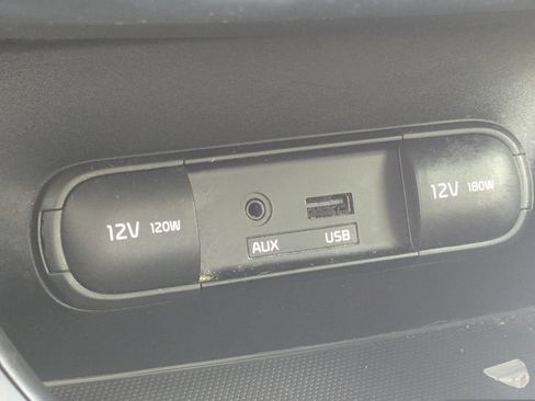 Used 2014 Kia Soul + FWD image 34