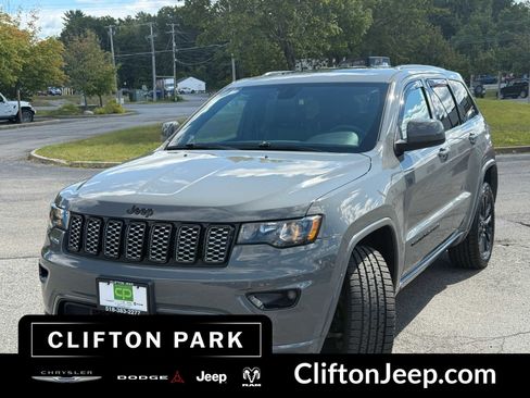 Certified 2019 Jeep Grand Cherokee Altitude AWD/4WD image 3