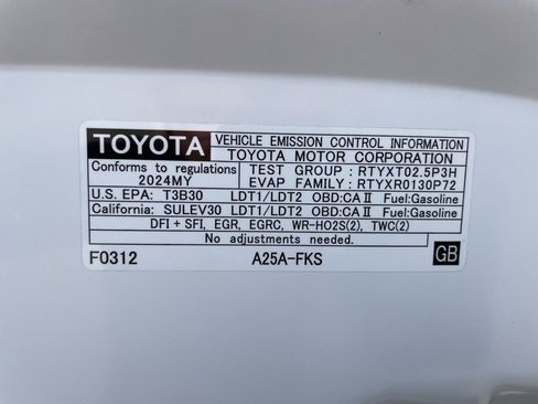 Used 2024 Toyota RAV4 XLE image 38
