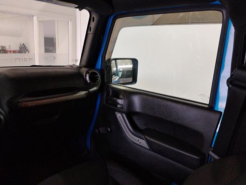 Used 2015 Jeep Wrangler Sport AWD/4WD image 27