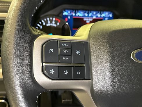 Used 2023 Ford Expedition XLT image 29