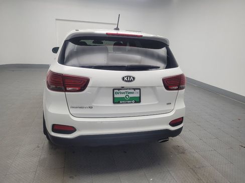 Used 2019 Kia Sorento LX image 6