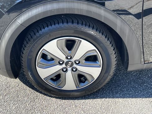 Used 2019 Kia Niro EX Premium w/ Sunroof Package image 11