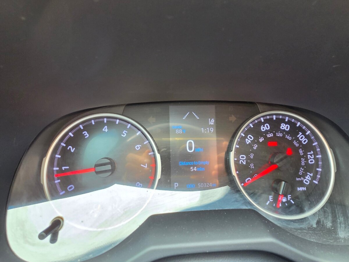 Used 2021 Toyota RAV4 LE FWD image 10