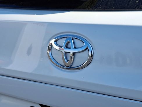 Used 2023 Toyota Corolla Cross LE w/ Moonroof Package image 31