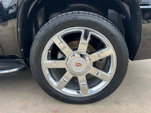 Used 2014 Cadillac Escalade ESV Luxury RWD image 12