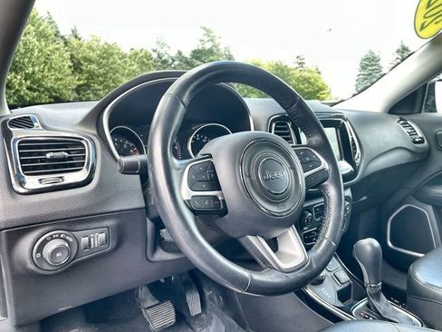 Used 2020 Jeep Compass Latitude image 10