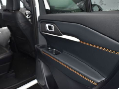 New 2026 Ford Explorer Tremor w/ Tremor Convenience Package image 15