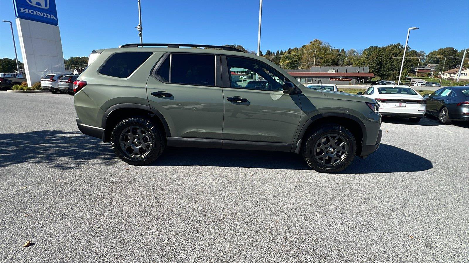New 2026 Honda Pilot TrailSport image 3