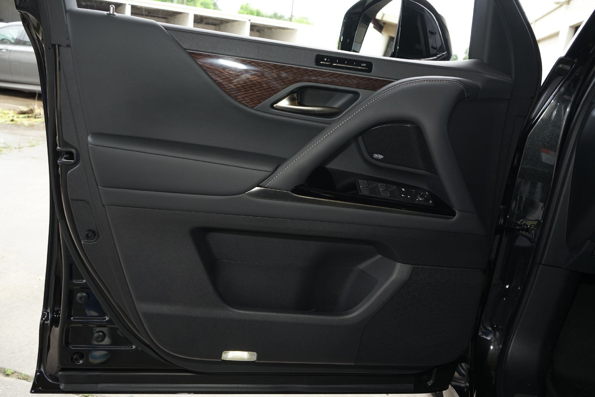 Used 2026 Lexus LX 700h Ultra Luxury AWD/4WD image 32