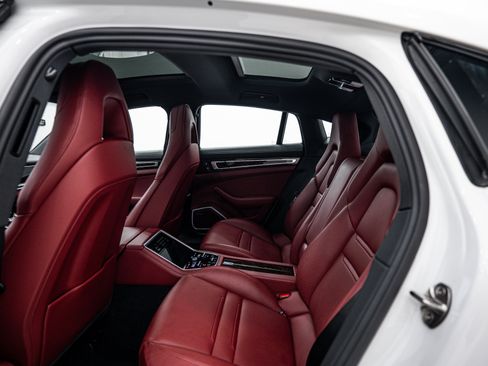 Certified 2022 Porsche Panamera 4 image 22