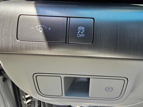 Certified 2024 Hyundai Kona SEL FWD image 24