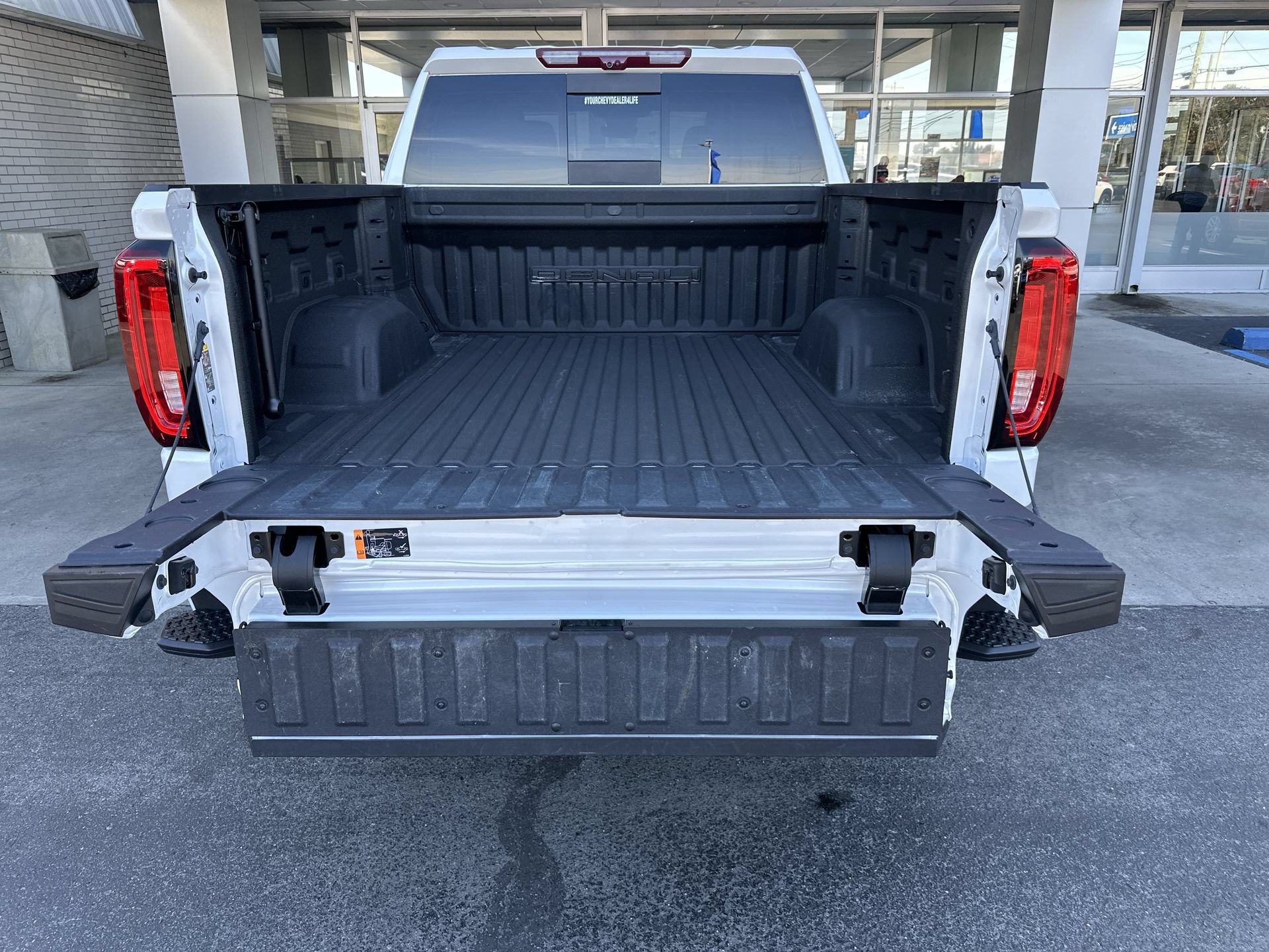 Certified 2024 GMC Sierra 1500 Denali Ultimate AWD/4WD image 37