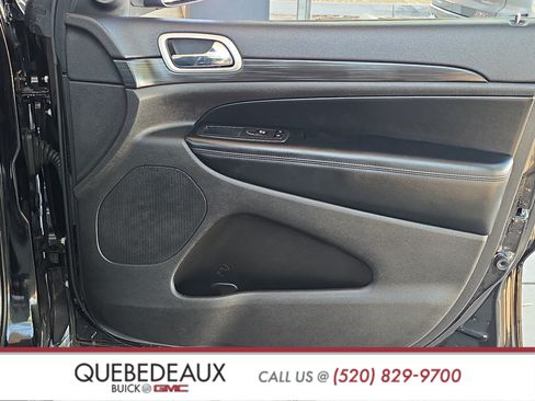 Used 2020 Jeep Grand Cherokee Laredo RWD image 22