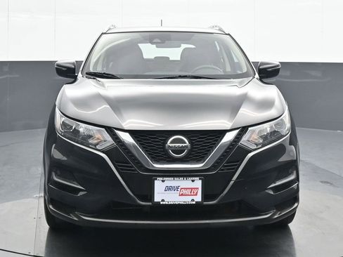Used 2020 Nissan Rogue Sport SV image 1