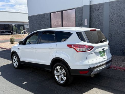 Used 2016 Ford Escape SE w/ SE Cold Weather Package AWD/4WD image 6